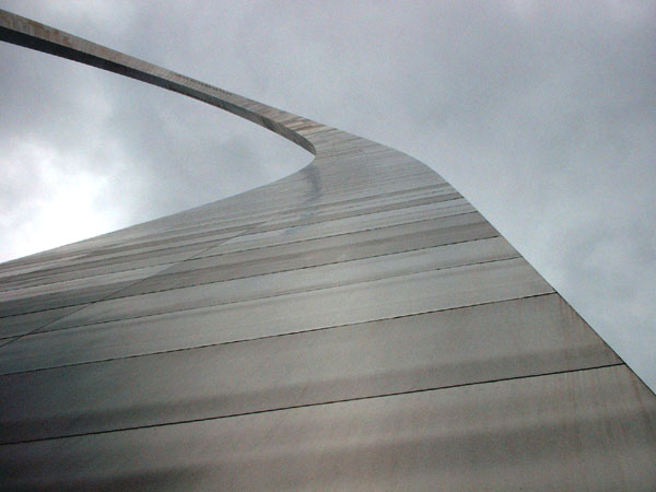 Looking up the Arch  .jpg 58.1K